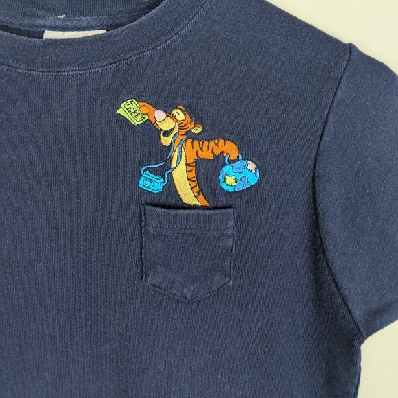Early 2000s Disney Pooh Navy Blue Embroidered Tigger Cropped Baby Tee - Picture 3 of 9
